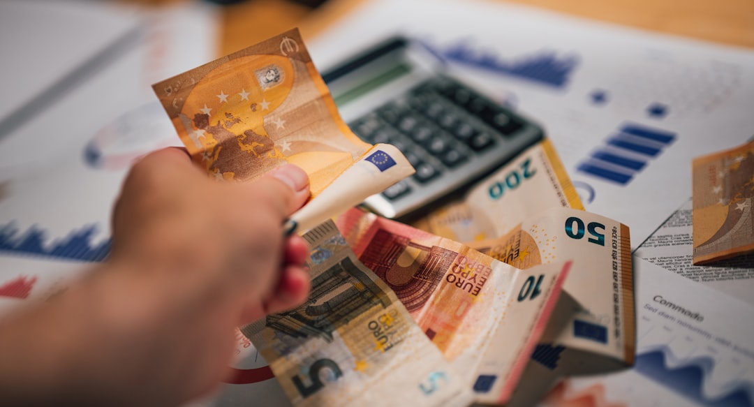 cta-bg Business finance household expenses euro currency banknotes